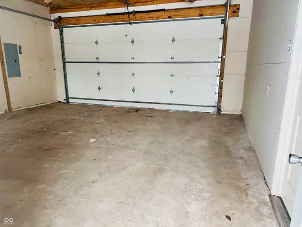 $249,900 | 32 North McCullum Street, Knightstown, IN 46148