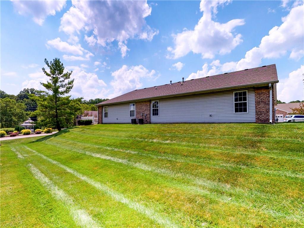 5745 Misty Ridge Drive Indianapolis, IN 46237 - Photo 3 of 25 Gallery Image 3
