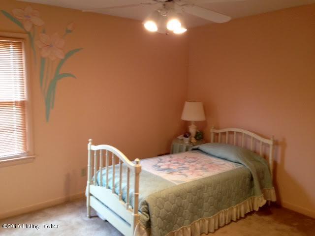 822 Foxgate Road Louisville, KY 40223 - Photo 10 of 20 Bedroom upstairs