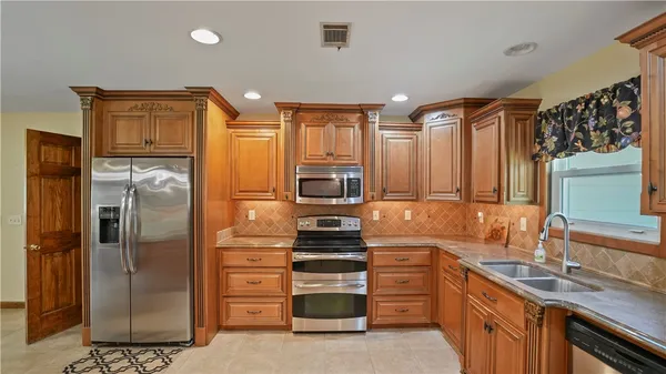 $330,000 | 207 South Forest Drive, Jesup, GA 31545