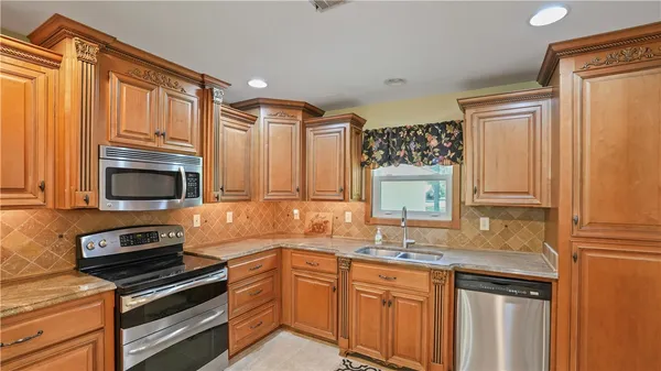 $330,000 | 207 South Forest Drive, Jesup, GA 31545