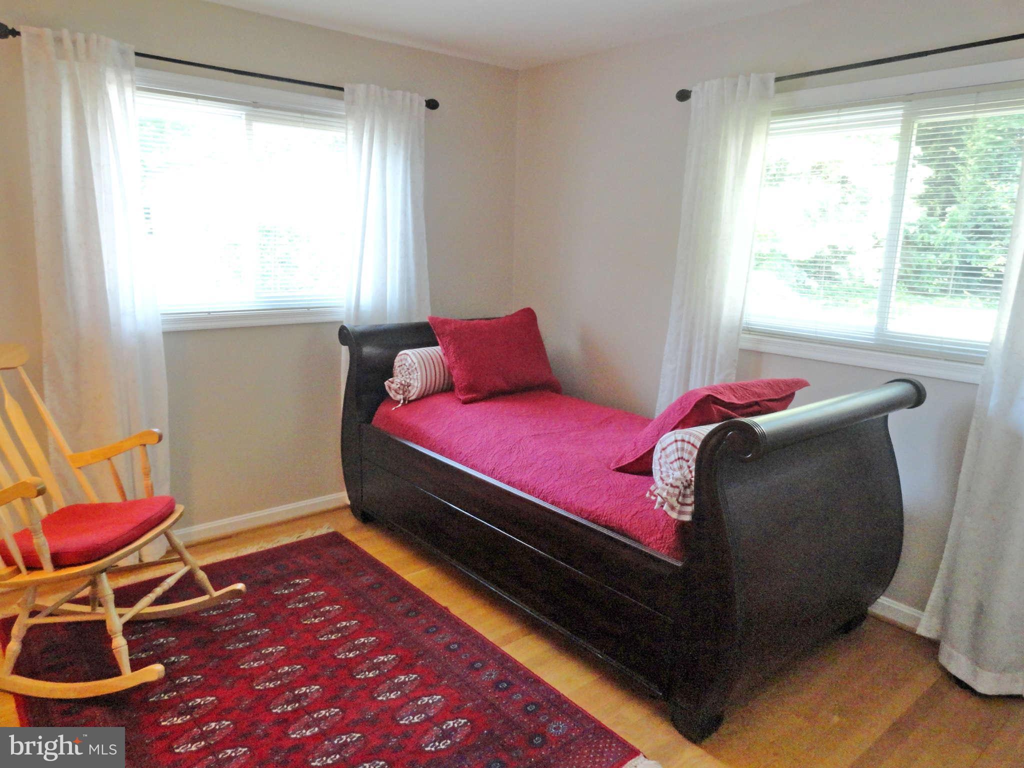 7125 Thrasher Road McLean, VA 22101 - Photo 22 of 27 Second Bedroom