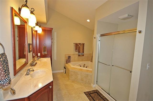 1514 Redbird Ridge Drive Metamora, IL 61548 - Photo 11 of 15 Gallery Image 11
