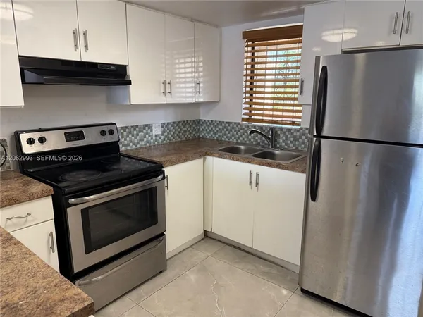 $2,100 | 5530 West 26th Court, Unit 210, Hialeah, FL 33016