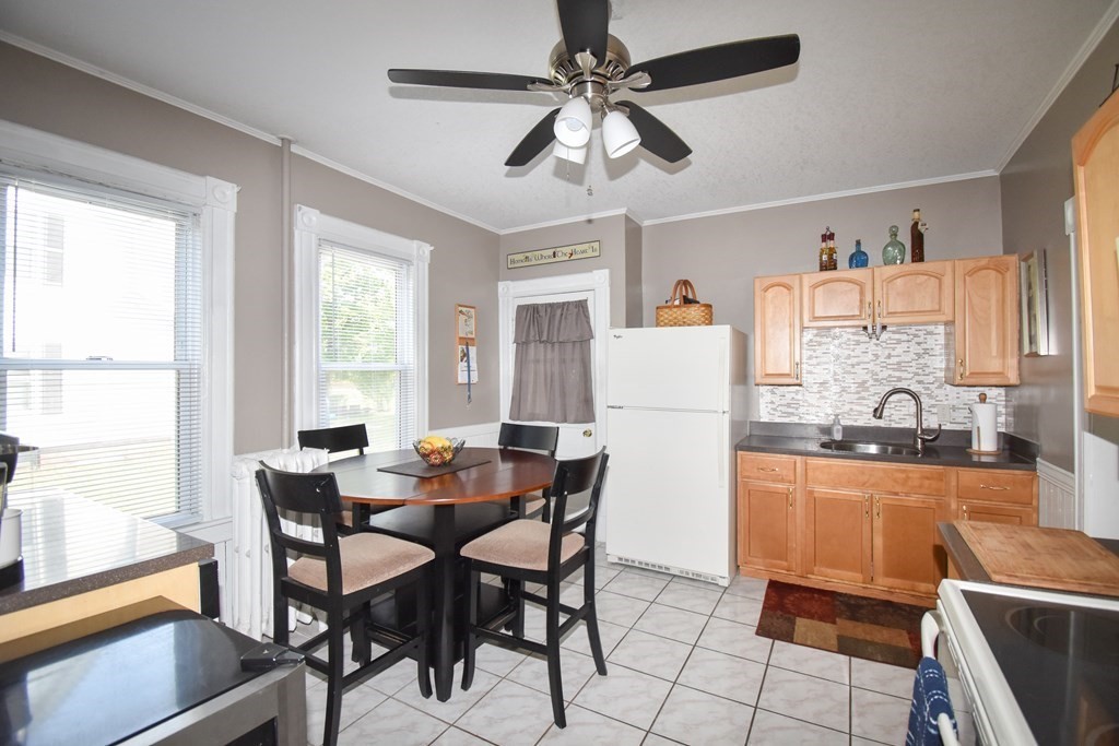 36 Maple Terrace West Springfield, MA 01089 - Photo 4 of 39