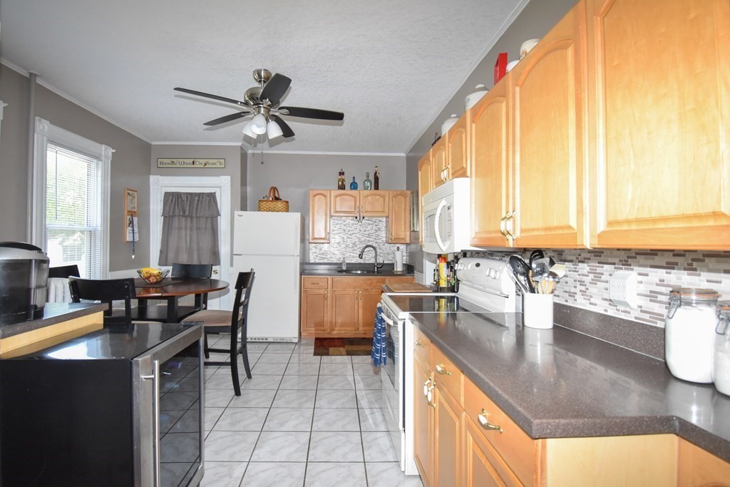 36 Maple Terrace West Springfield, MA 01089 - Photo 6 of 39