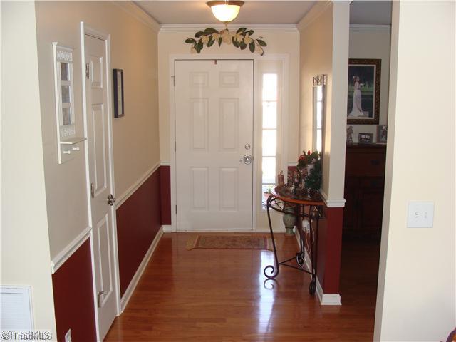 8765 Circle Rural Hall Nc 27045 Rural Hall, NC 27045 - Photo 4 of 14 Entry.