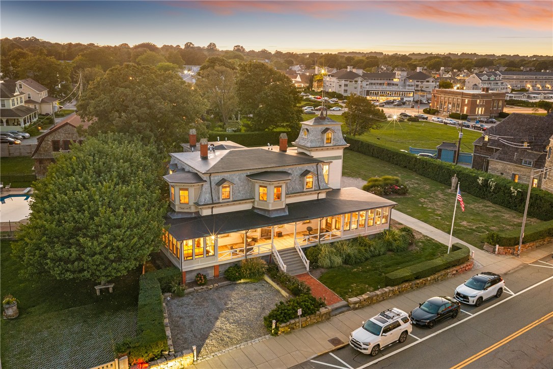 41 Ocean Road Narragansett, RI 02882 - Photo 4 of 49 Gallery Image 4
