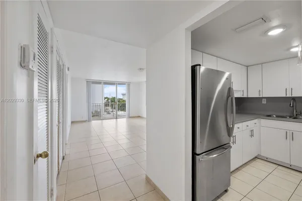 $1,795 | 16710 Northeast 9th Avenue, Unit 401, North Miami Beach, FL 33162