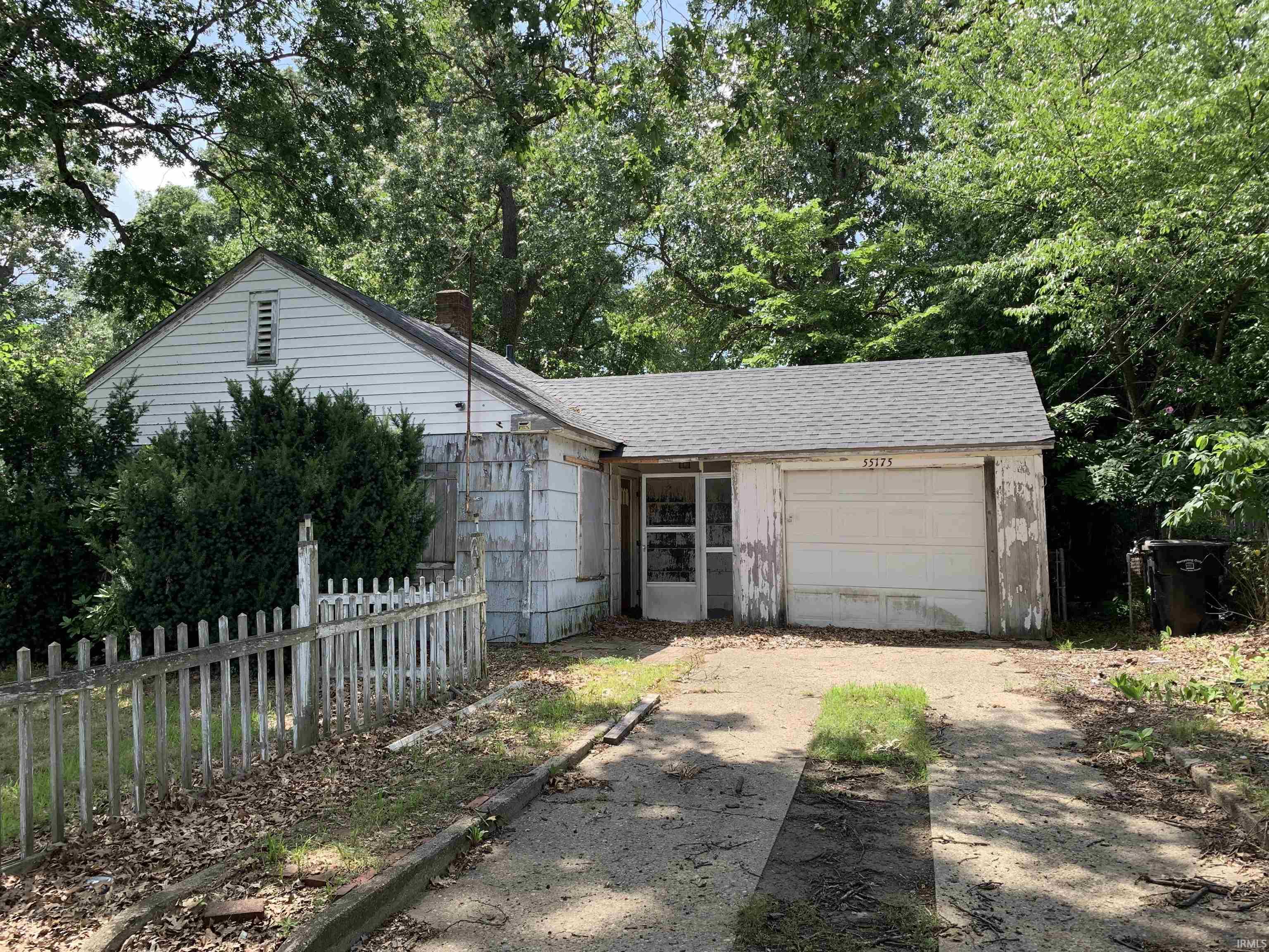 55175 Moss Road South Bend, IN 46628 - Photo 1 of 13 Gallery Image 1