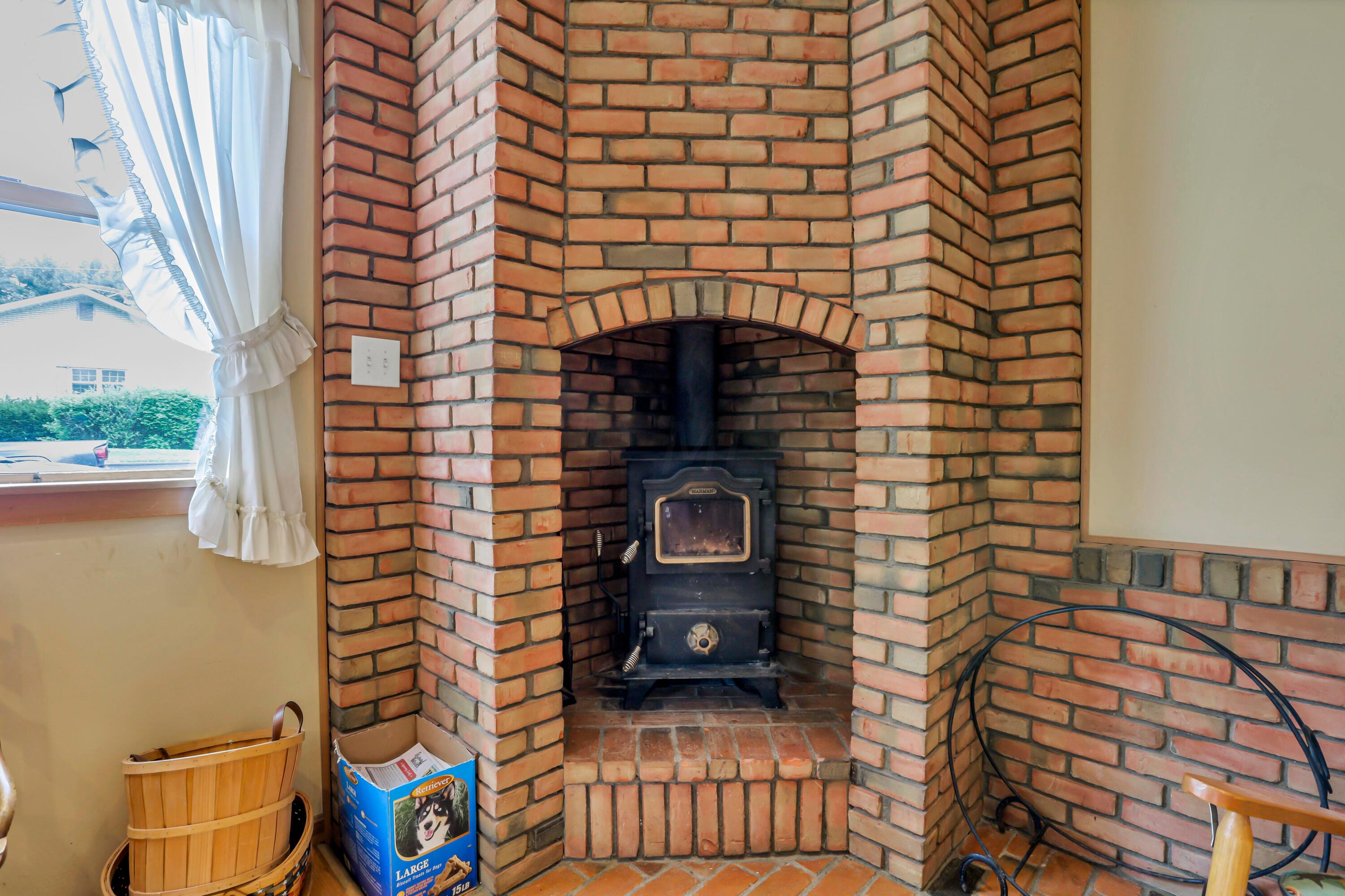 6730 Coonpath Road Northwest Carroll, OH 43112 - Photo 20 of 41 Fireplace