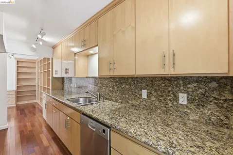 $650,000 | 1833 Holland Drive, Walnut Creek, CA 94597