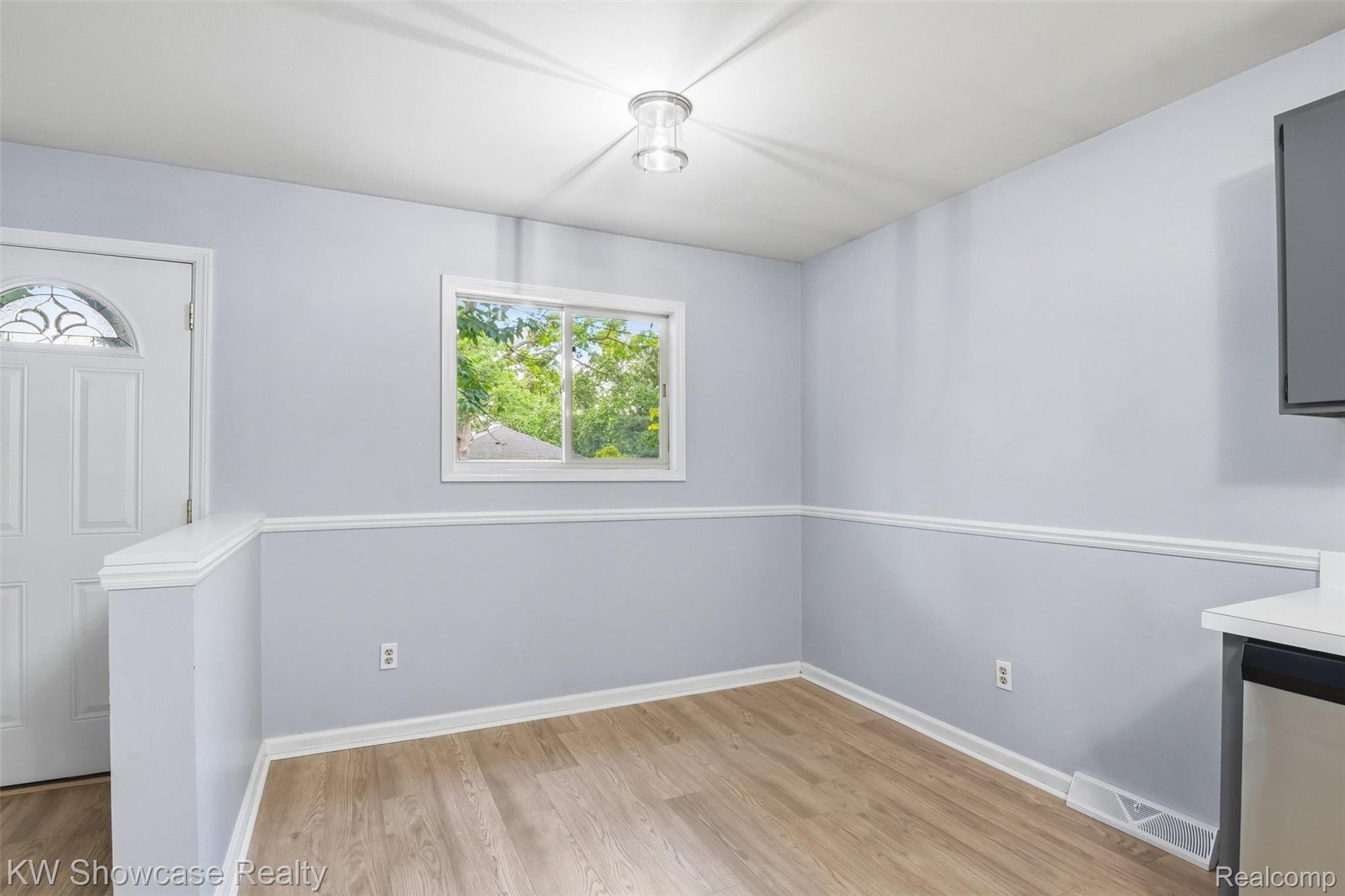 801 Farnsworth Road White Lake, MI 48386 - Photo 12 of 30 16-DSC02279.jpg