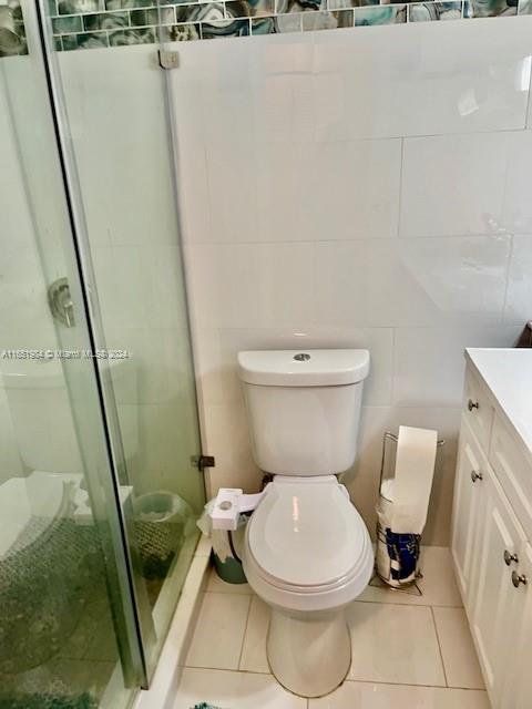 6100 Northwest 44th Street, Unit 405 Lauderhill, FL 33319 - Photo 34 of 46 a white toilet sitting next to a sink