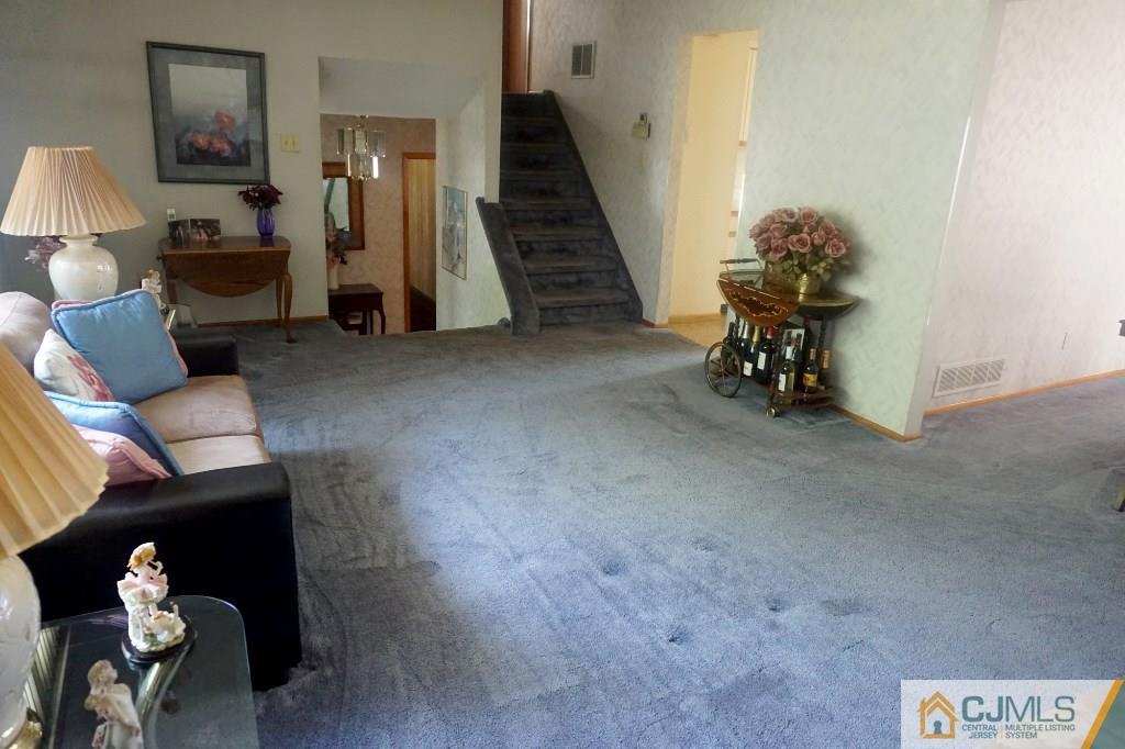 230 Winding Road Iselin, NJ 08830 - Photo 7 of 20 Gallery Image 7