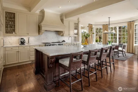 $12,495,000 | Undisclosed Address, Medina, WA 98039