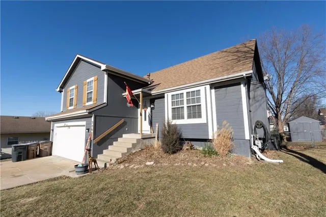 $320,000 | 320 Shenandoah Drive, Raymore, MO 64083
