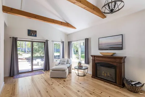 $1,650,000 | 22 Oak Lane, Sag Harbor, NY 11963