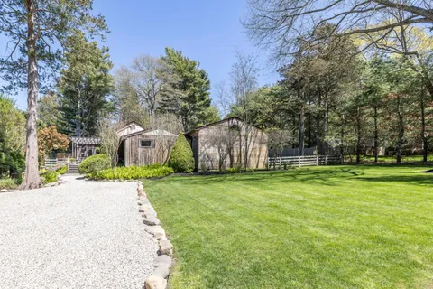 $1,650,000 | 22 Oak Lane, Sag Harbor, NY 11963