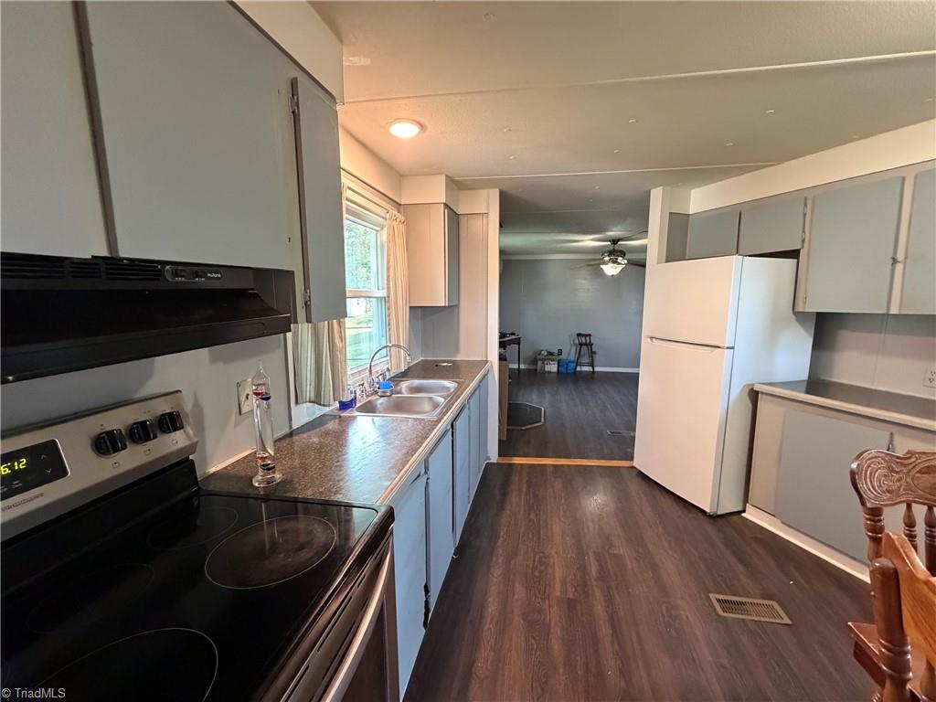297 Collins Road Dobson, NC 27017 - Photo 14 of 24 Gallery Image 14