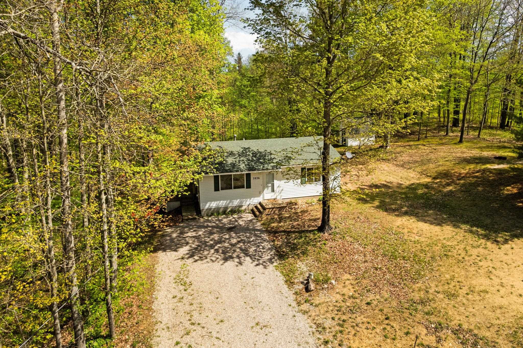 3936 Jeri Road Interlochen, MI 49643 - Photo 4 of 37
