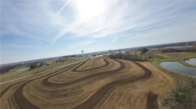 $2,400,000 | 13 Highway 13, Higginsville, MO 64037