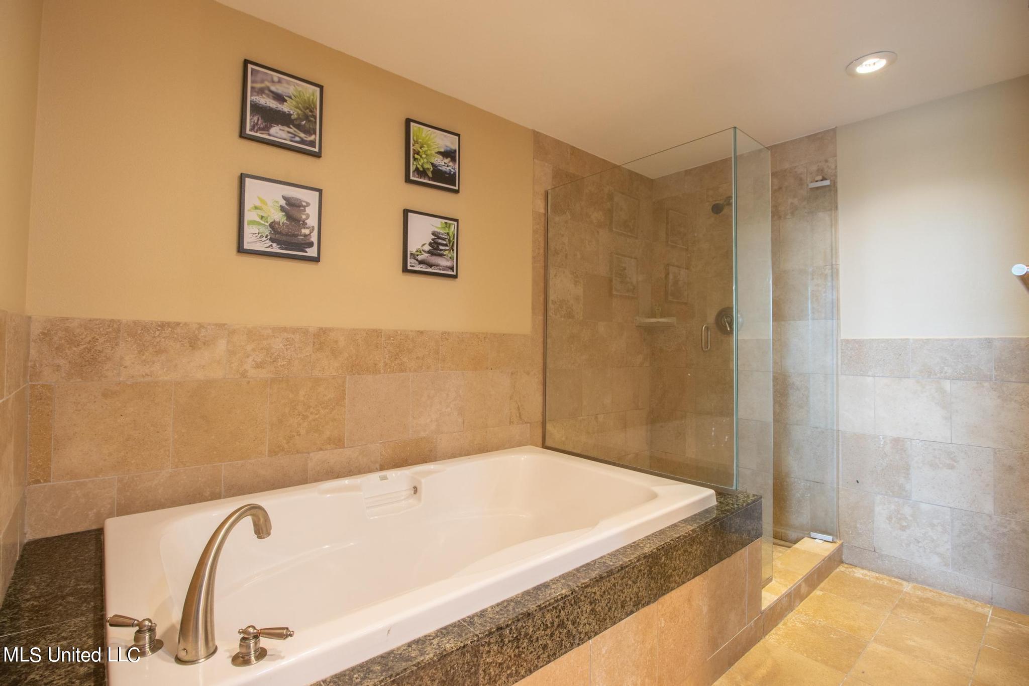 2060 Beach Boulevard, Unit 103 Biloxi, MS 39531 - Photo 13 of 17 OC103-53012