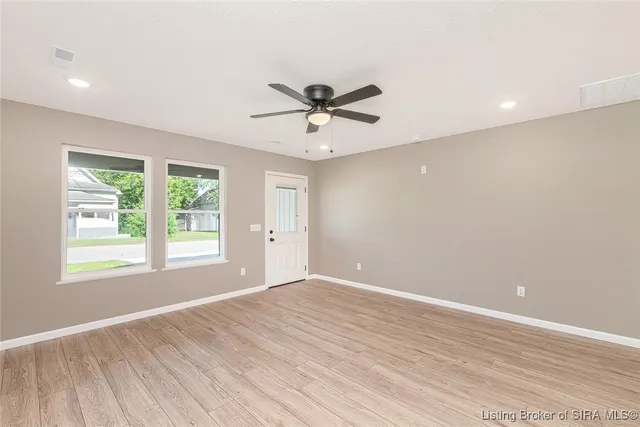 $238,000 | 633 West Cherry Street, Scottsburg, IN 47170