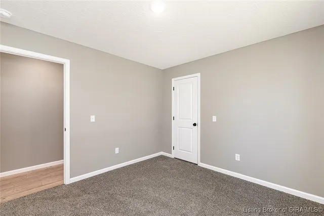 $238,000 | 633 West Cherry Street, Scottsburg, IN 47170