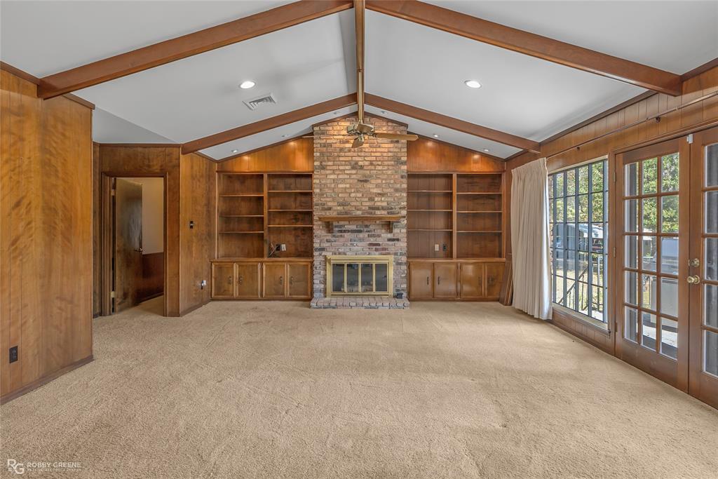 3073 Risinger Drive Shreveport, LA 71119 - Photo 7 of 39 en empty room with windows