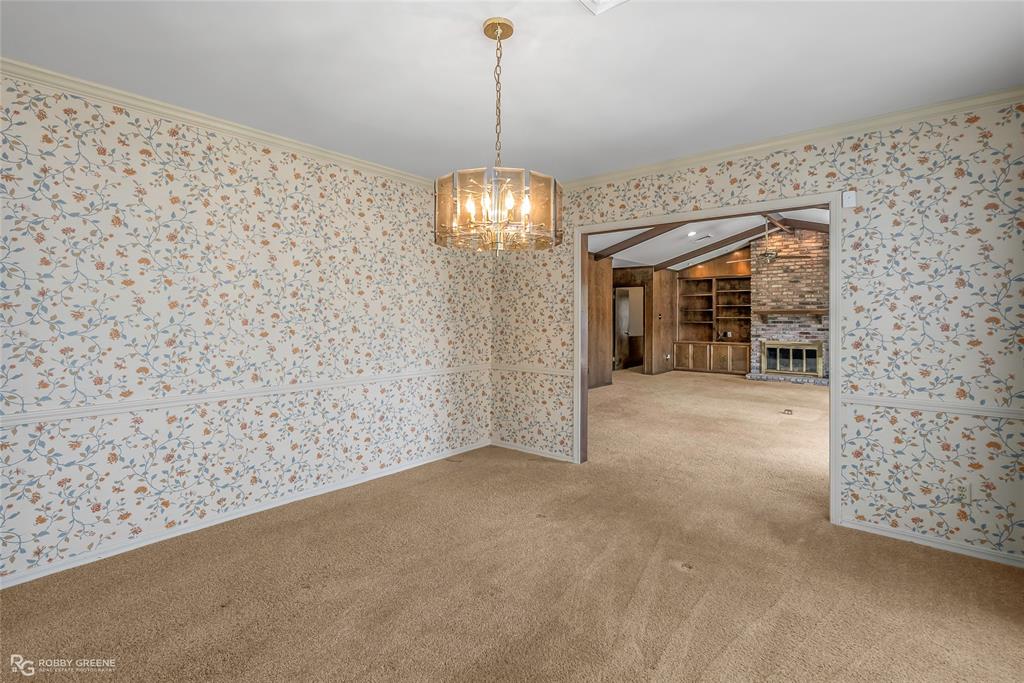 3073 Risinger Drive Shreveport, LA 71119 - Photo 10 of 39 en empty room with window