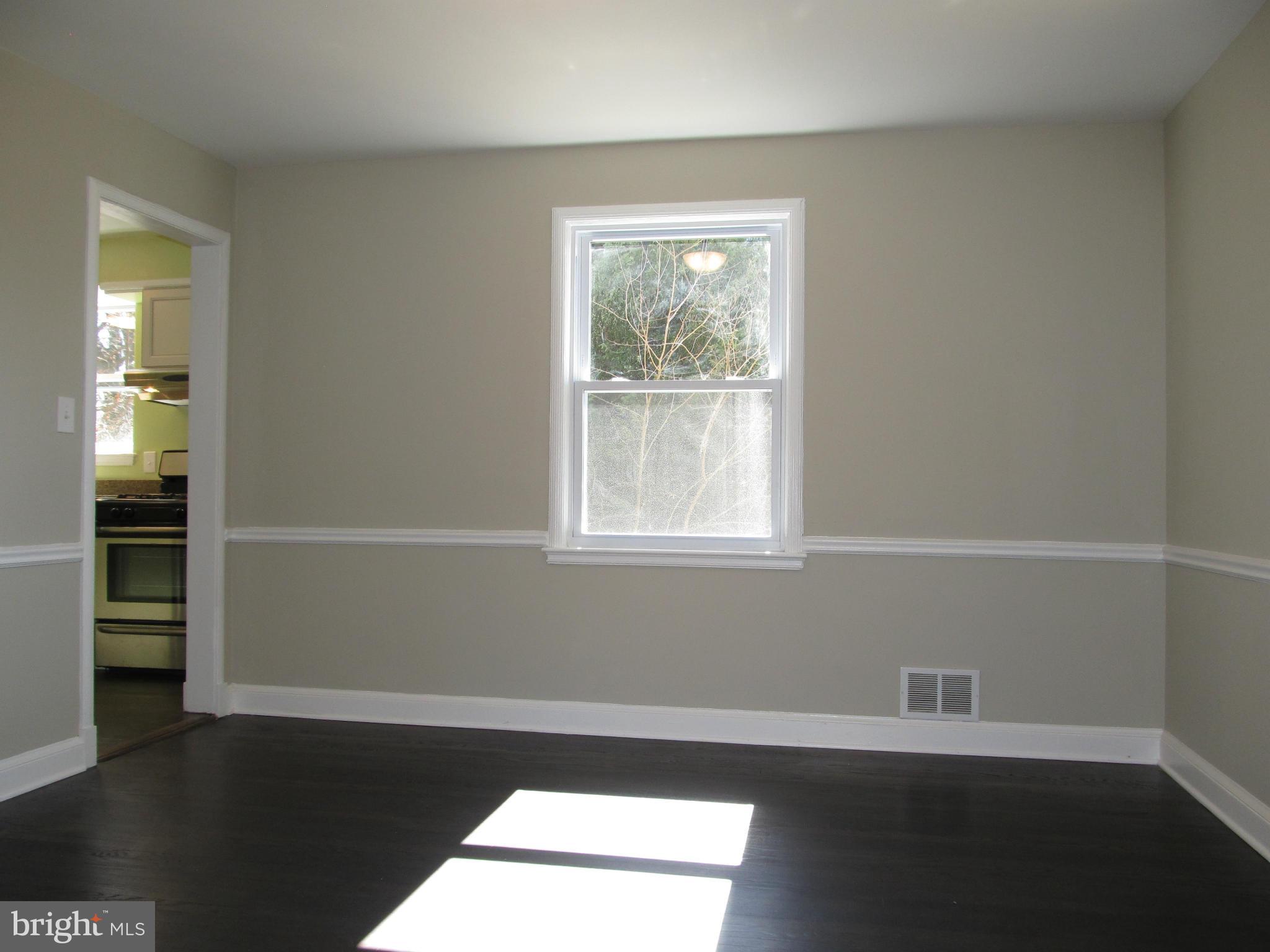 7304 Adelphi Road Hyattsville, MD 20783 - Photo 5 of 26 Living Room