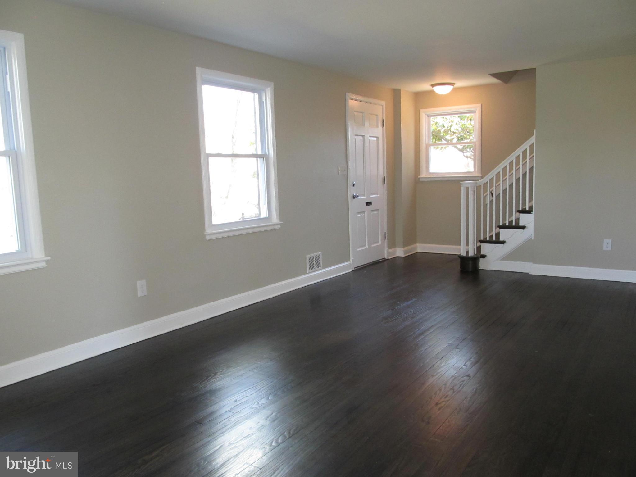 7304 Adelphi Road Hyattsville, MD 20783 - Photo 6 of 26 Living Room