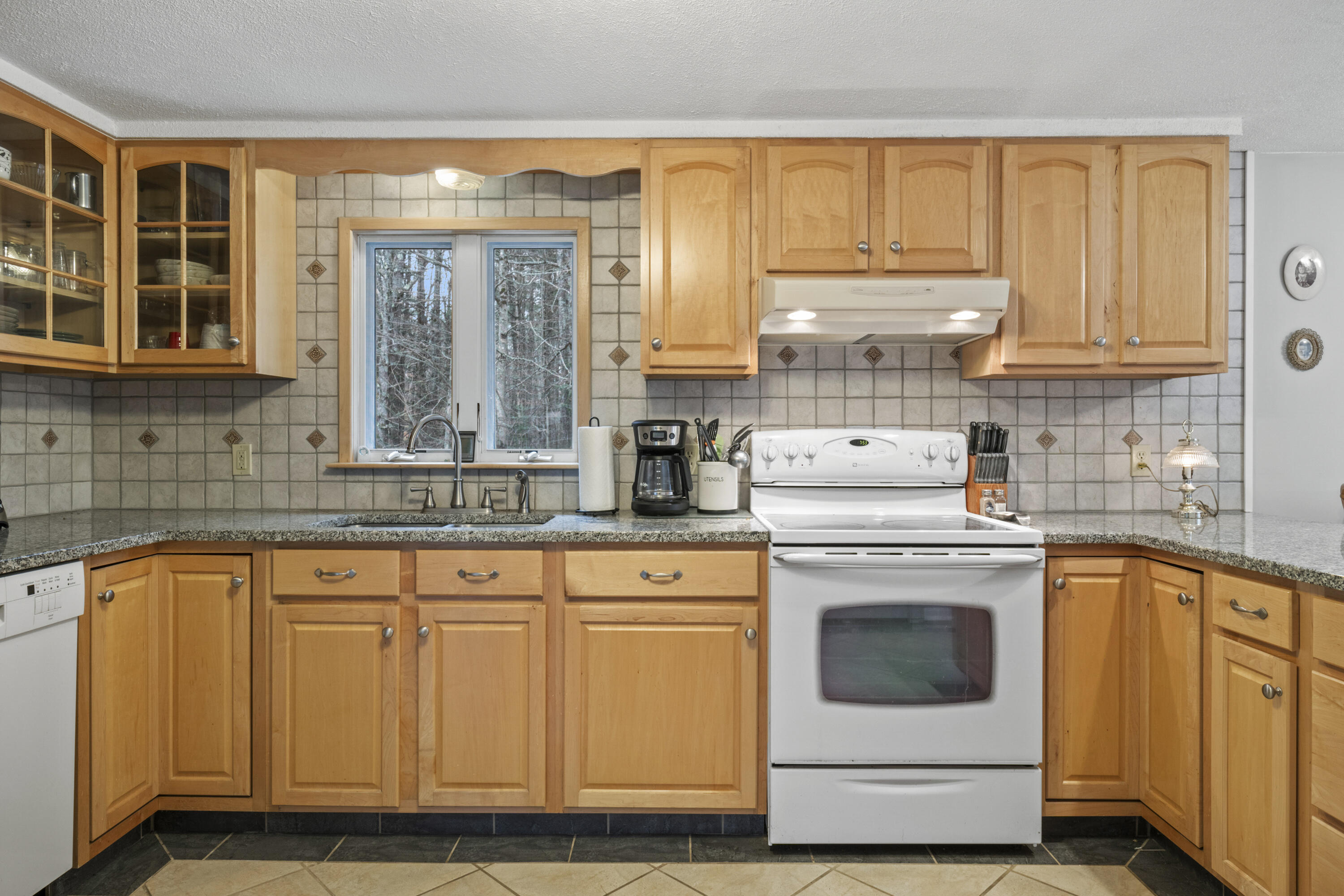 19 Black Island Road Oxford, ME 04270 - Photo 10 of 43 19 Black Island Rd_122