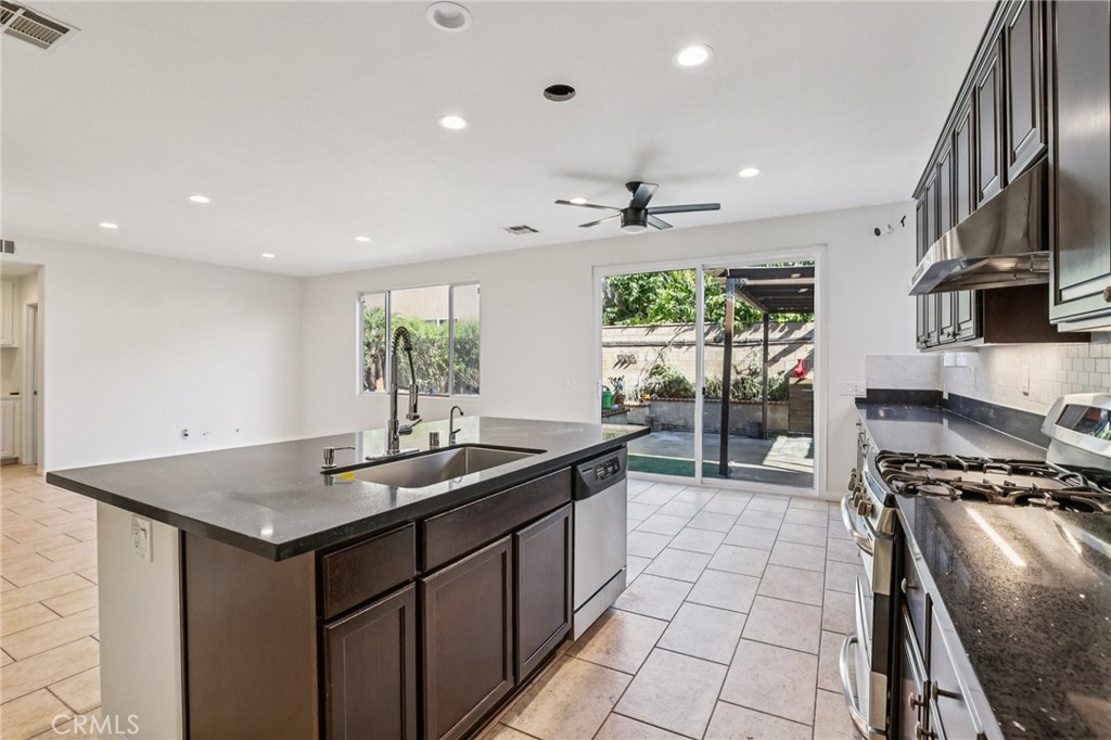 612 South Halliday Street Anaheim, CA 92804 - Photo 14 of 54