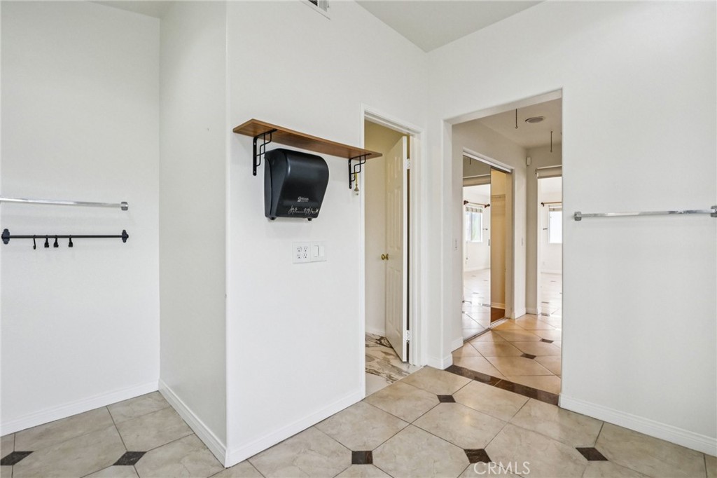 612 South Halliday Street Anaheim, CA 92804 - Photo 28 of 54