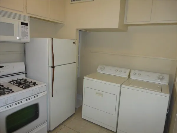 $1,800 | 707 Graham Place, Austin, TX 78705