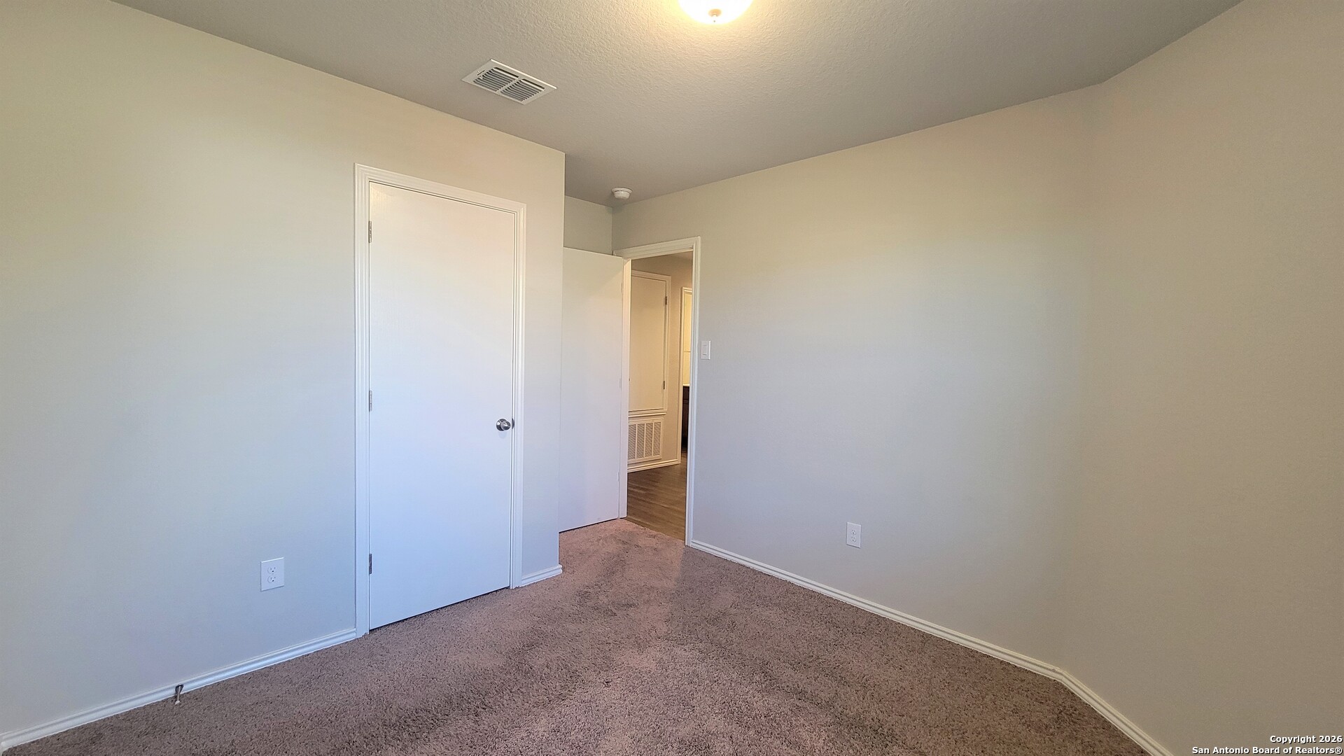 7136 Quarter Moon Converse, TX 78109 - Photo 11 of 22 a view of an empty room