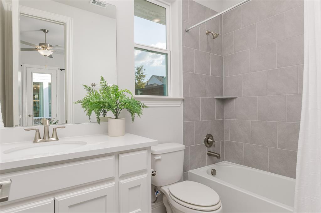 7409 Cormac Street McKinney, TX 75071 - Photo 30 of 40 Casita bathroom