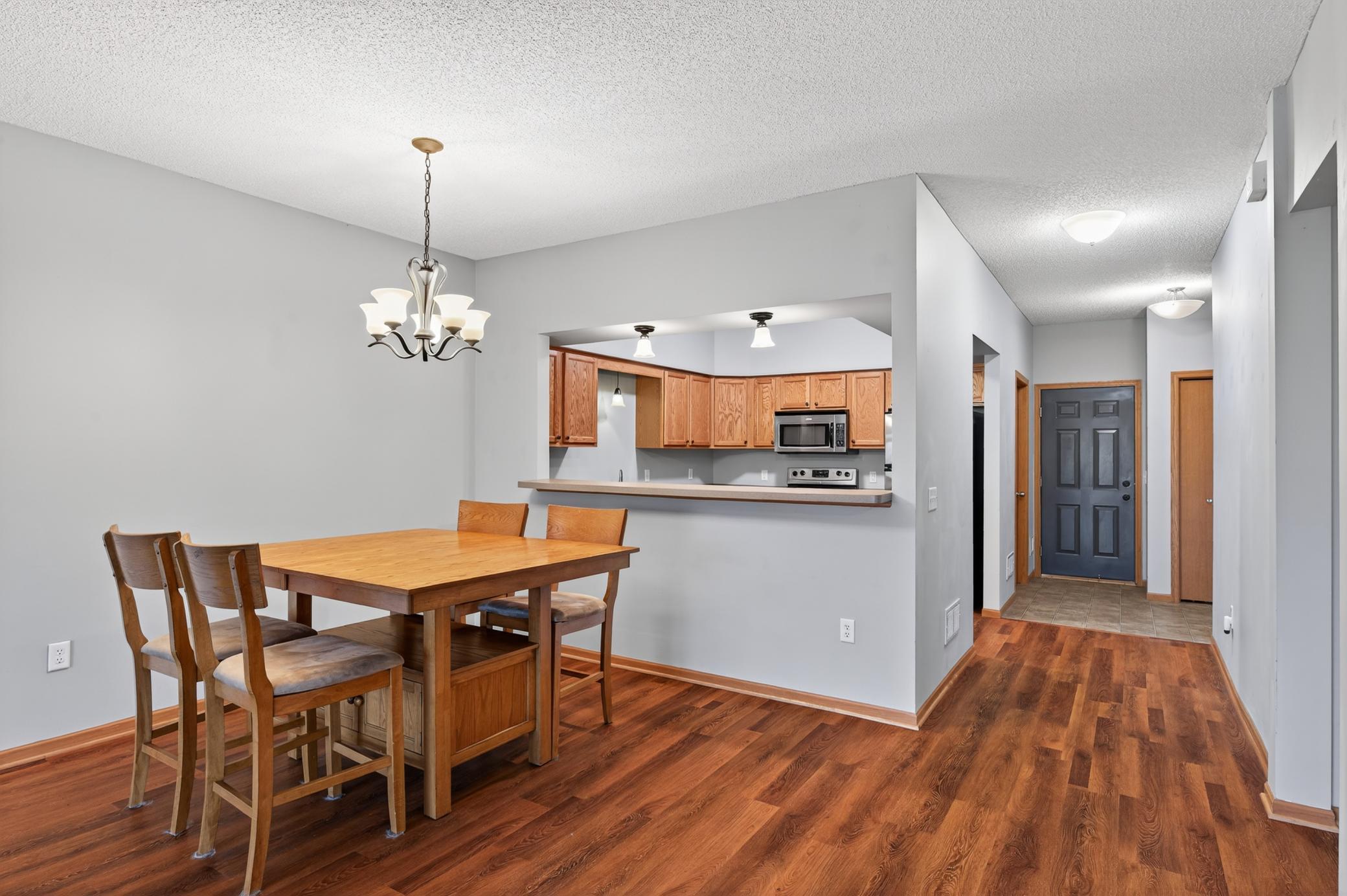 1099 Barclay Street St. Paul, MN 55106 - Photo 7 of 28