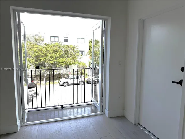 $3,200 | 1786 Southwest 9th Street, Unit 4, Miami, FL 33135