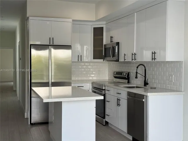 $3,200 | 1786 Southwest 9th Street, Unit 4, Miami, FL 33135