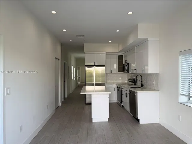 $3,200 | 1786 Southwest 9th Street, Unit 4, Miami, FL 33135