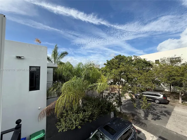 $3,200 | 1786 Southwest 9th Street, Unit 4, Miami, FL 33135
