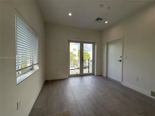 $3,200 | 1786 Southwest 9th Street, Unit 4, Miami, FL 33135