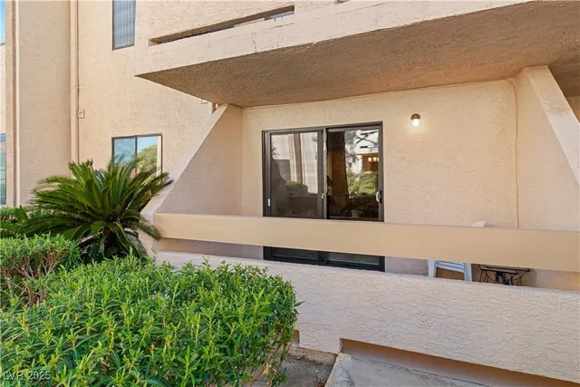 $128,000 | 3730 Desert Marina Drive, Unit 17, Laughlin, NV 89029