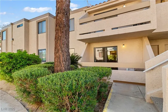 $128,000 | 3730 Desert Marina Drive, Unit 17, Laughlin, NV 89029