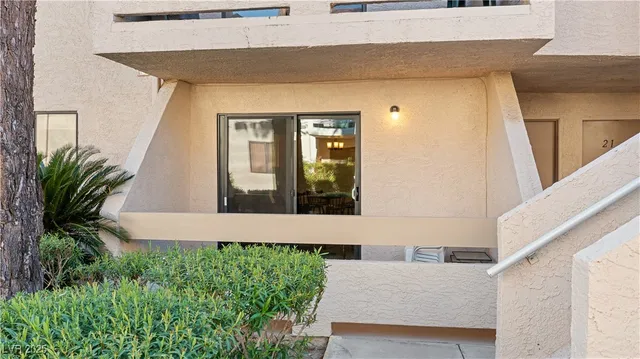 $128,000 | 3730 Desert Marina Drive, Unit 17, Laughlin, NV 89029