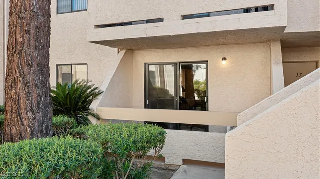 $128,000 | 3730 Desert Marina Drive, Unit 17, Laughlin, NV 89029