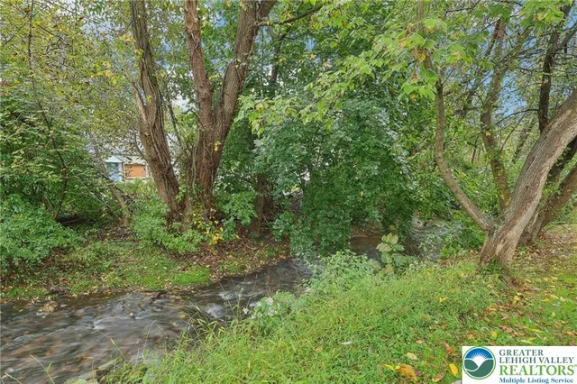 $1,700 | 3203 Washington Street, Bethlehem, PA 18020